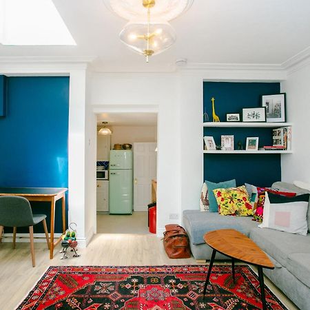 Modern Garden Apartment Camden London Exterior photo